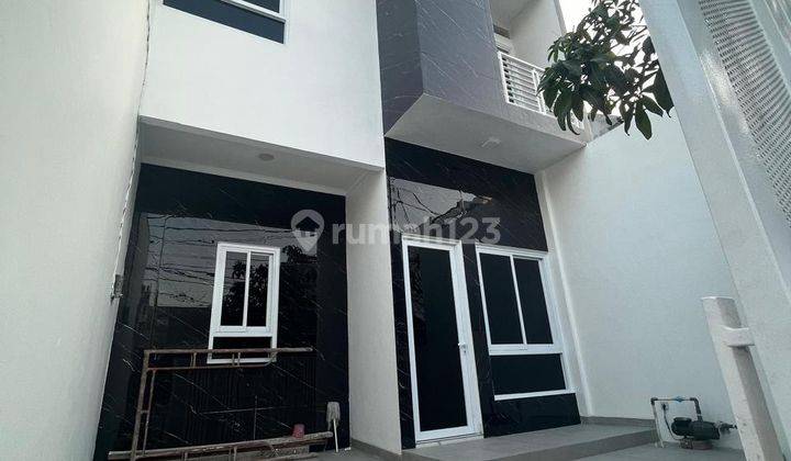 Rumah 2 Lantai Baru Sertifikat Hak Milik di Janur Asri, Jakarta Utara 1