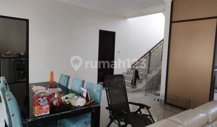 Rumah 2 Lantai SHM Full Furnished Bebas Banjir Dekat Sekolah Internasional di Harapan Indah Cluster Taman Cemara, Bekasi Rumah 2 Lantai SHM Full Furnished Bebas Banjir Dekat Sekolah Internasional di Harapan Indah Cluster Taman Cemara, Bekasi