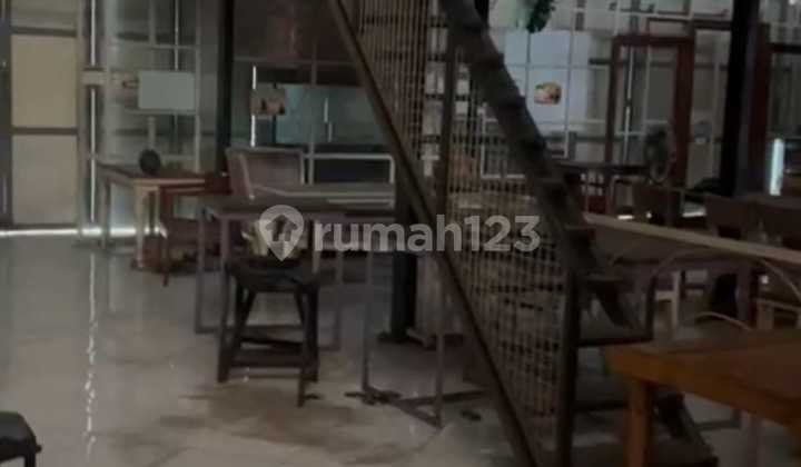 Ruko Ex Cafe 1½ Story Flood-Free Near Toll Access on Jalan Raya Pulogebang, East Jakarta 2
