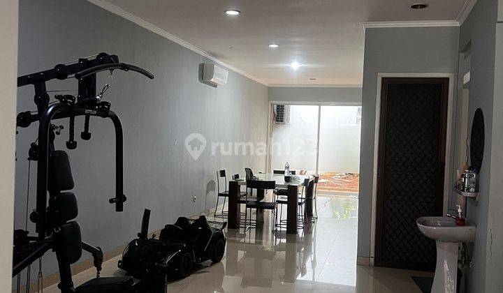 Rumah 2 Lantai Bagus Furnished Sertifikat Hak Milik di Sunter Agung, Jakarta Utara 1