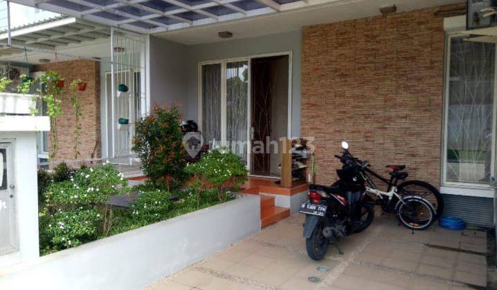 Rumah 2 Lantai Bagus Unfurnished di Harapan Indah Cluster Vasana , Bekasi 2