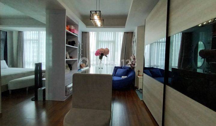 Apartement The Kensington Royal Suites 2 BR Semi Furnished Bagus 1