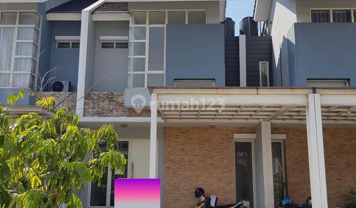 Rumah 2 Lantai Bagus SHM di Harapan Indah Cluster Vasana , Bekasi 1