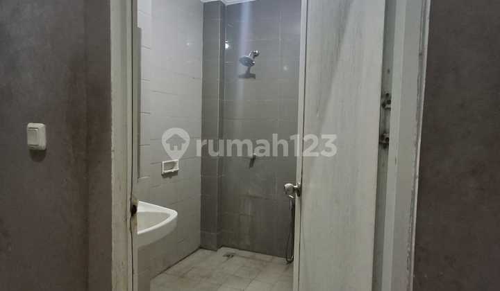 Ready-to-Occupy 2.5-Story Shop House in Grand Galaxy, Bekasi 2