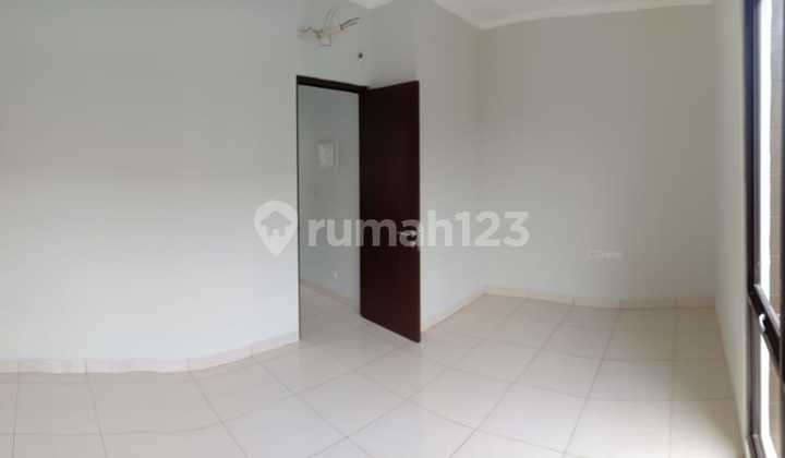 For Sale Cheap & Good House in Summarecon Bekasi, Olive Residence, Bekasi (rheizahi) 2