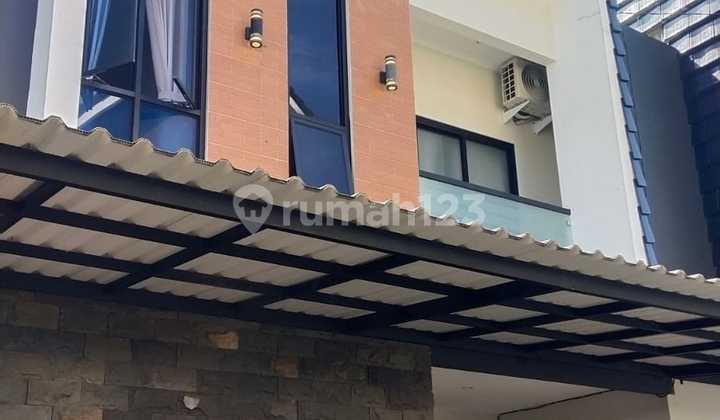 Rumah 2 Lantai SHM Bebas Banjir Dekat Akses LRT Siap Huni di Palem Cibubur Indah, Jakarta Timur