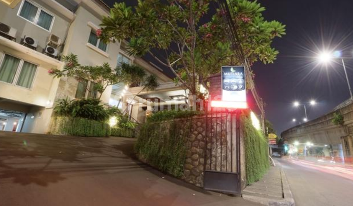 Hotel 2,5 Lantai SHM di Jalan Pangeran Antasari, Jakarta Selatan