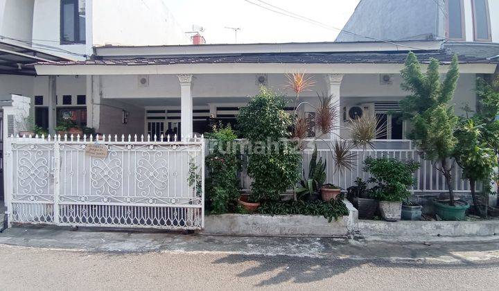 Rumah Bagus Semi Furnished Sertifikat Hak Milik di Pulo Asem, Jakarta Timur 1