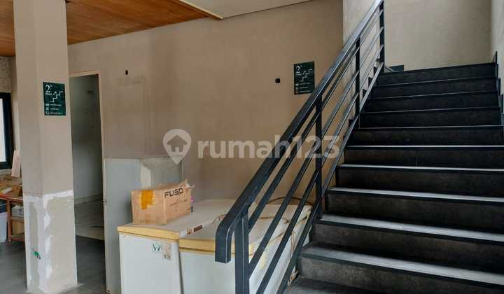 2-Story Ready-to-Occupy Commercial Property on Sultan Agung Street, Bekasi 2-Story Ready-to-Occupy Commercial Property on Sultan Agung Street, Bekasi