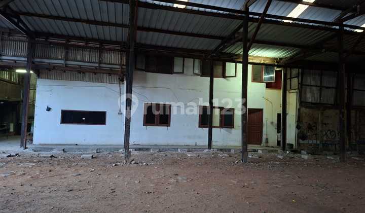 Disewakan Gudang Luas di pinggir jalan besar Bekasi Utara Disewakan Gudang Luas di pinggir jalan besar Bekasi Utara