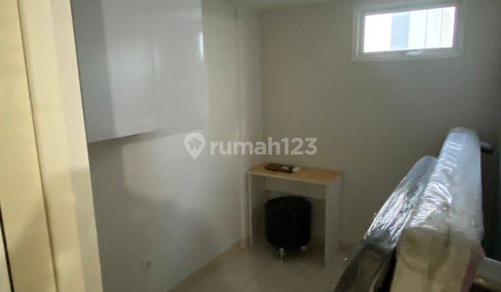 Apartement The Springlake Summarecon Bekasi 2 BR Semi Furnished Baru 5