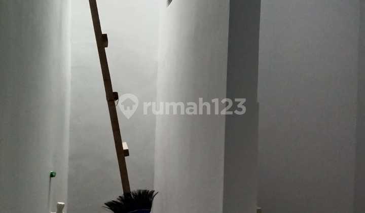 Rumah Sudah Renovasi Unfurnished SHM di Pondok Ungu Permai, Bekasi 7