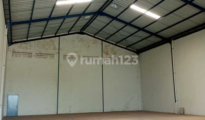 Warehouse for sale in the Marunda Center Tarumajaya area. Warehouse for sale in the Marunda Center Tarumajaya area.