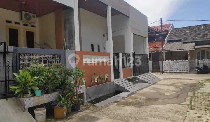 SELLING CHEAP HUK HOUSE BELOW MARKET PRICE IN BEKASI CITY CENTER