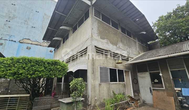 For Sale Ex-Workshop Building Has Great Potential for Various Types of Businesses