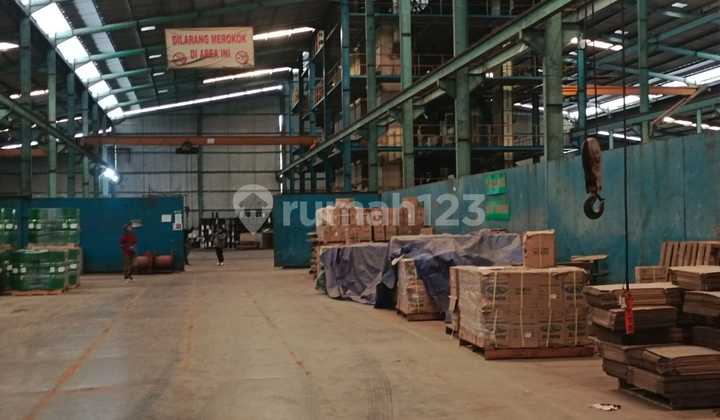 Di Jual Pabrik / Gudang Siap Pakai yang Berlokasi Persis di Pinggir Jalan Raya Utama Setu, Kecamatan Setu Kabupaten Bekasi ( Luar Kawasan )