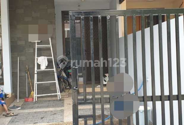 Disewakan Rumah di Cluster Aralia, Harapan Indah, Bekasi 2