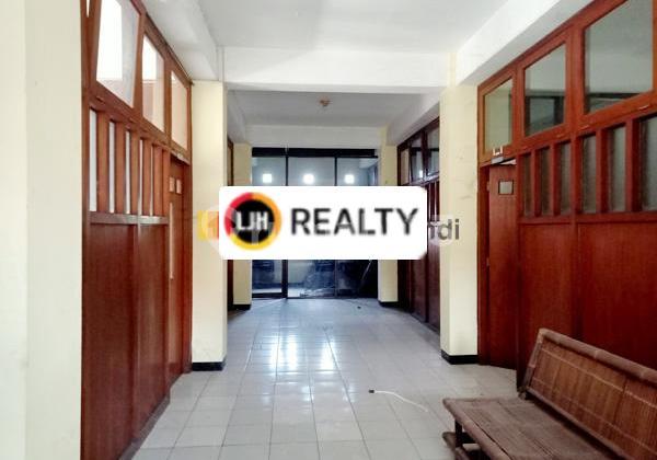 Gedung di Menteri Supeno Semarang 1