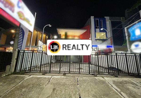 Shop House on Brigjen Sudiarto Street, Semarang 1