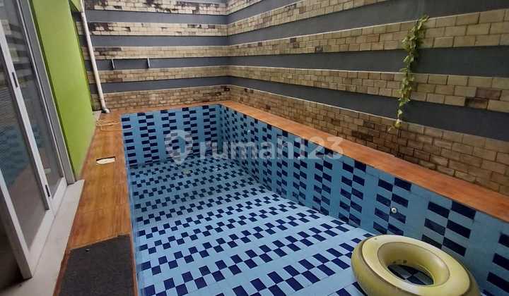 For Quick Sale: House in Ciputat Area