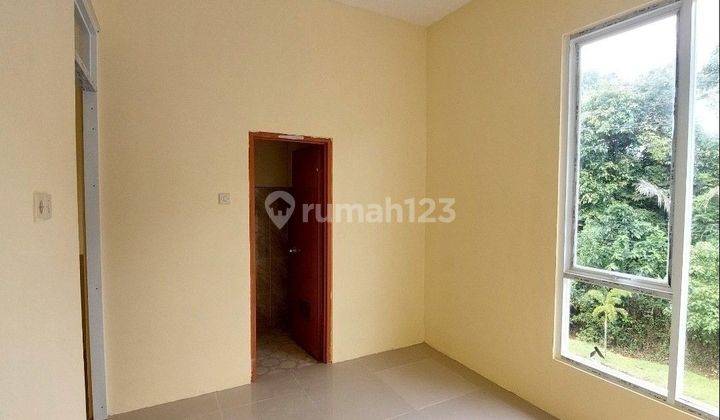 Rumah masa depan, dekat Stasiun dan Pintu tol.  10