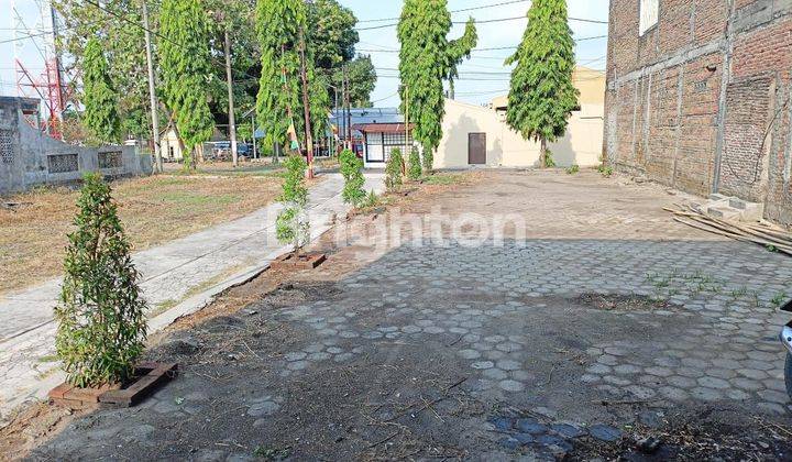 RUMAH UNTUK USAHA ,DEKAT DENGAN JALAN RAYA SOLO - YOGYAKARTA, COCOK UNTUK GUDANG ATAU KANTOR, KLATEN 2