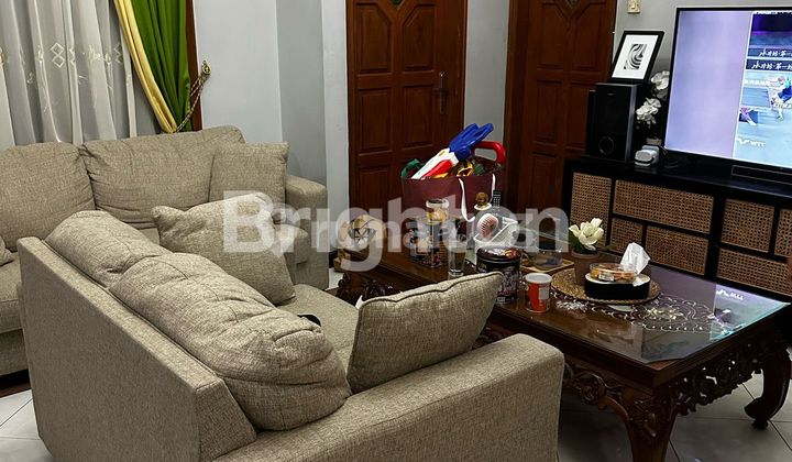 DIJUAL SEGERA RUMAH DUA LANTAI  DI PERUMAHAN CLUSTER  GRAHA ESTETIKA , SEMARANG 2