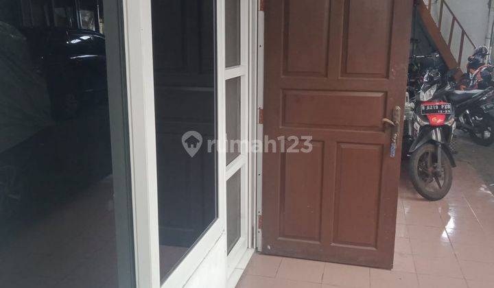 dijual rumah tua di jelambar selatan 2