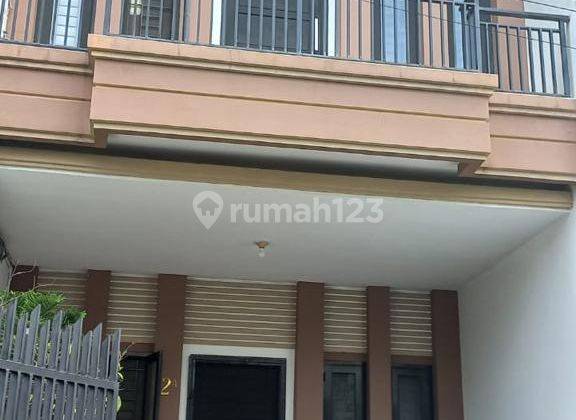 Dijual Rumah 3 Lantai di Gelong Baru Tomang Jakarta Barat 1