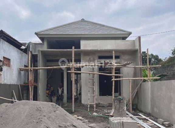 Rumah Baru SHM Lokasi Strategis Dekat Bandara Adi Sudjipto 2