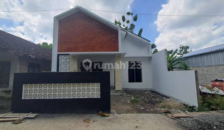 Rumah Modern Mezzanine Dekat Umy Di Bangunjiwo, Bantul 1