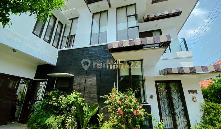 Rumah Mewah, Posisi Hook, 8 Menit Ke Malioboro Jogja 1