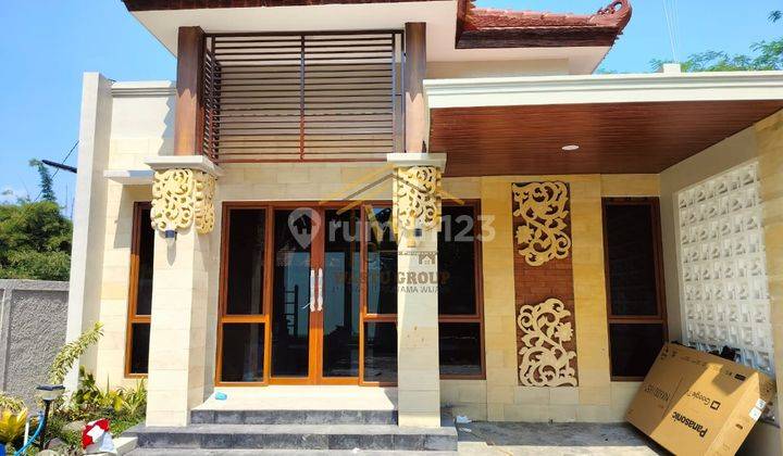 Rumah Cantik Model Klasik Di Magelang Dekat Artos 1