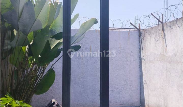 Rumah Bagus Dengan Kolam Renang Di Cisaranten Arcamanik  1