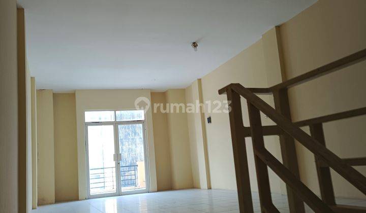 Dijual cepat Ruko di Jl A Yani Bagus Sekali HGB 67 m 3
