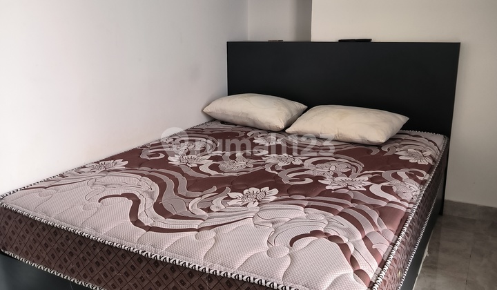 For Rent Avenue88 Studio Apartment + Fully Furnished with Bed, AC, TV, Sofa, Kitchen Set, Complete Refrigerator, Location Near Modern Market