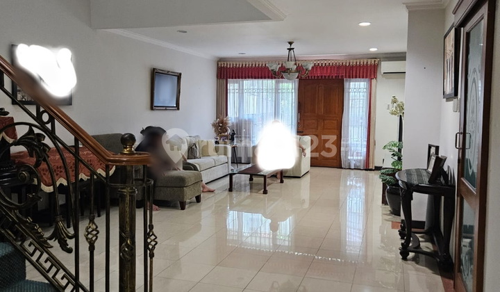 Rumah 2 Lantai Bagus Camar Permai Pik, Full Renov