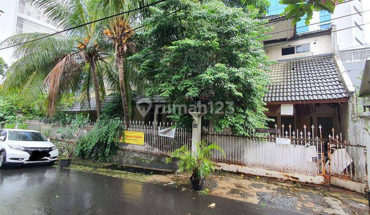 Rumah di Jalan Tulodong Bawah, Jakarta Selatan 1