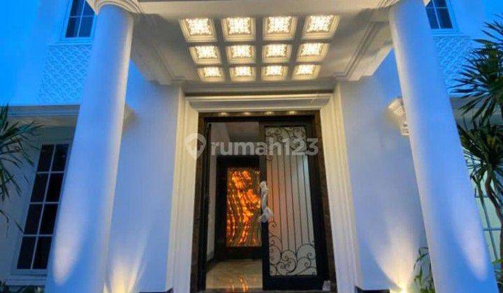 Rumah Baru Luxurious Classic White House, 3 Lantai, Selatan, SHM 2