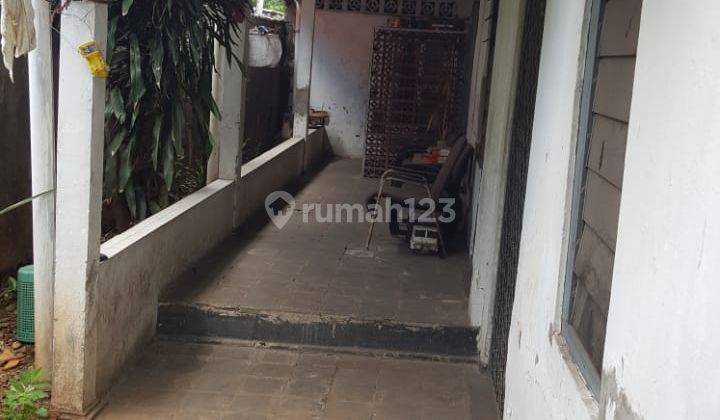 Di jual rumah tua besar 4