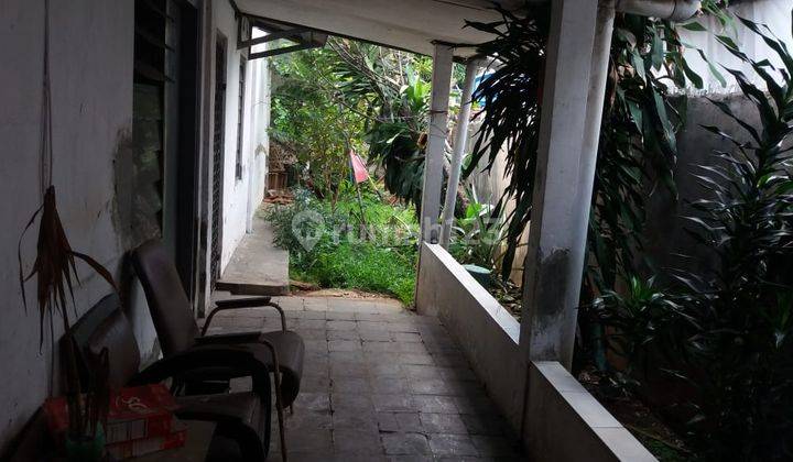 Di jual rumah tua besar 5