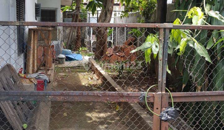 Di jual rumah tua besar 6