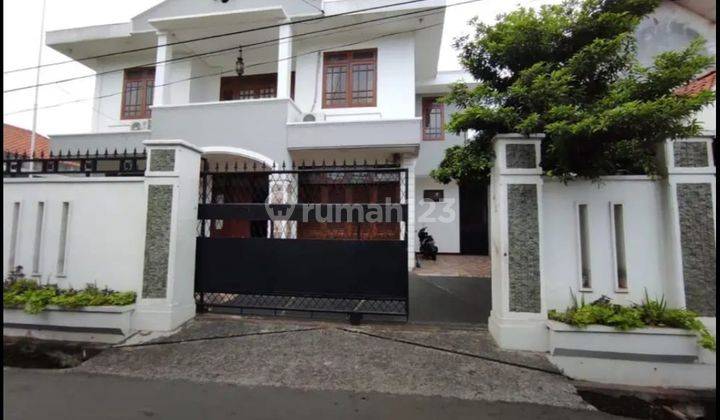 Rumah besar mewah di jual harga terjangkau  1