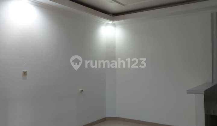 rumah cantik terawat rapih di sewa harga terjangkau di Casa Jardin cluster catelya 4