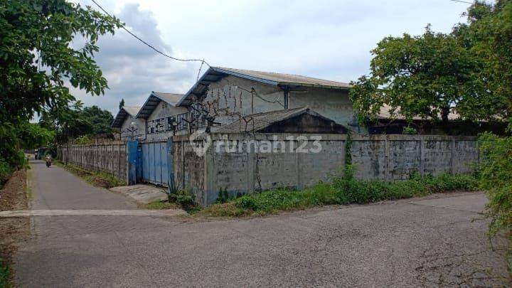 Tanah di jual harga terjangkau ' gudang tua, hitung tanah saja 1