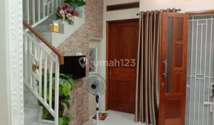 Rumah baru cantik terawat di jual harga terjangkau di Poris Tangerang  1