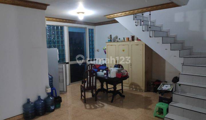 di jual segera rumah di Jl.Hadiah.jak barat 2