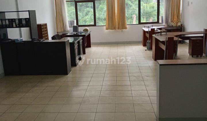 Ruko di  Villa Meruya. Jakarta barat, Sudah Renovasi, 3 Lantai, SHM 2