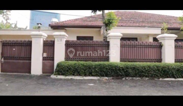 Rumah di Kemang. Jakarta selatan, Sudah Renovasi, SHM 1