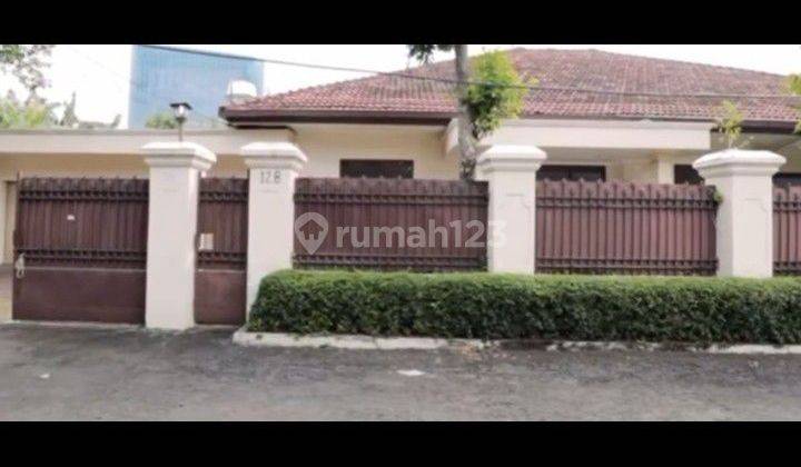 Rumah di Kemang. Jakarta selatan, Sudah Renovasi, SHM 2